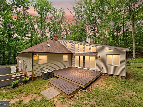 4th image of 6511 Commonwealth Ct