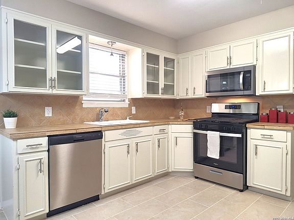 3rd image of 1001 NAPLES ST