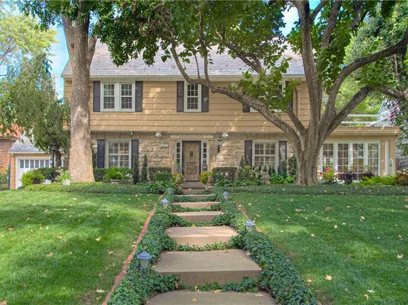 1222 W 63rd St, Kansas City, MO 64113