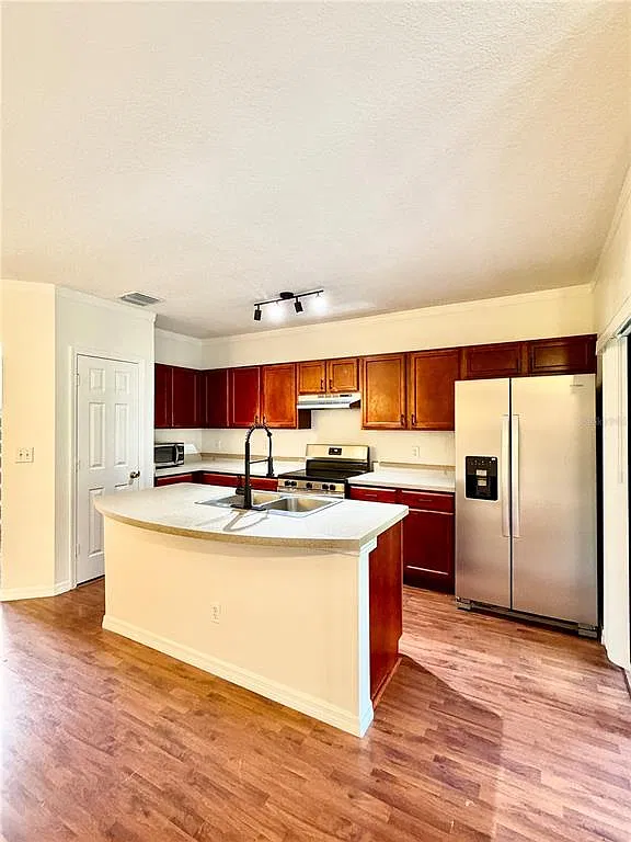2 bed, 2.5 bath, 1298 sqft, $2,300 — Photo 3