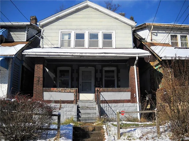 1613 Montier St photo 1