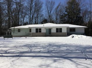 5623 S Hilton Park Rd, Fruitport, MI 49415