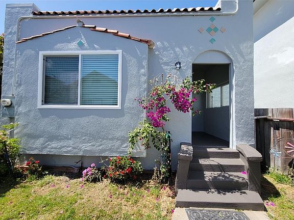 2nd image of 159 San Benito Ave
