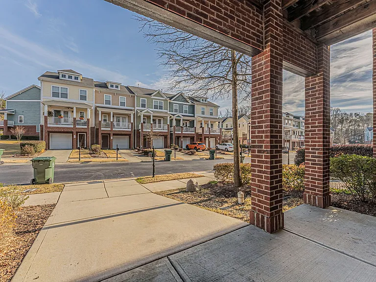 713 Samuel Cary Dr — Photo 40