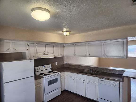 2nd image of 428 Hollyvale Dr