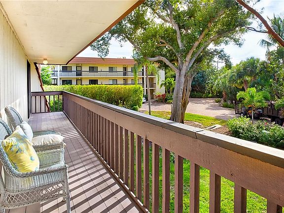 2nd image of 303 Periwinkle Way Unit 312