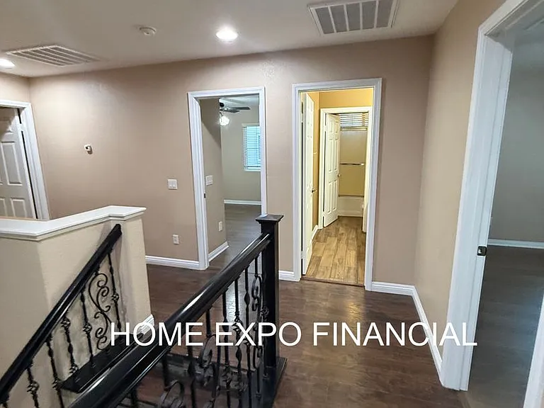1456 Moonlight Dr — Photo 15