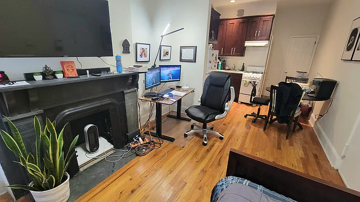 Rented by New York Dwellings LLC | media 39