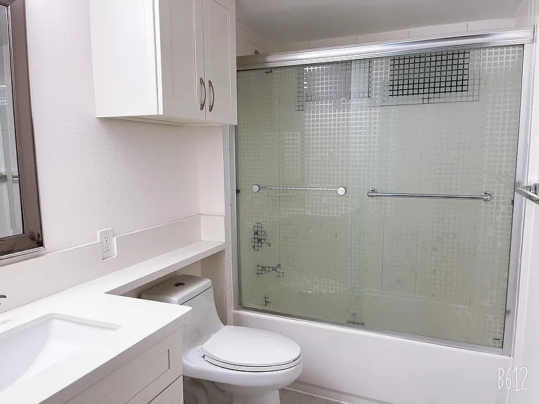1133 Waimanu St #2702 — Photo 8