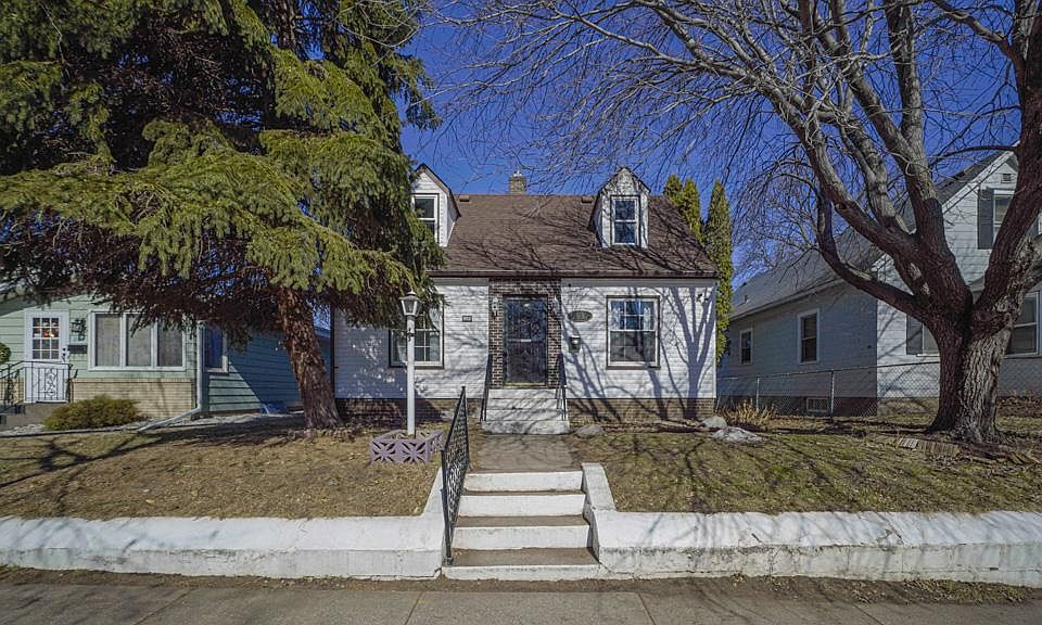 1st image of 11XX Cook Ave E