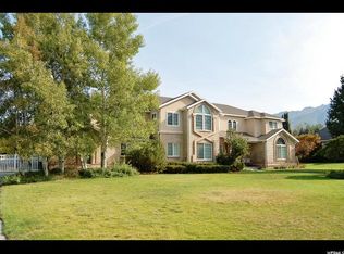 6 E Swallow Wood Ln, Sandy, UT 84092