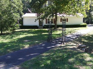 121 Woodway Dr, Magnolia, TX 77355
