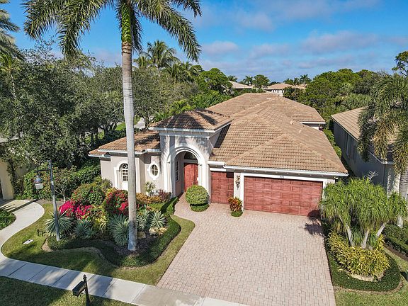 5th image of 501 Les Jardin Dr