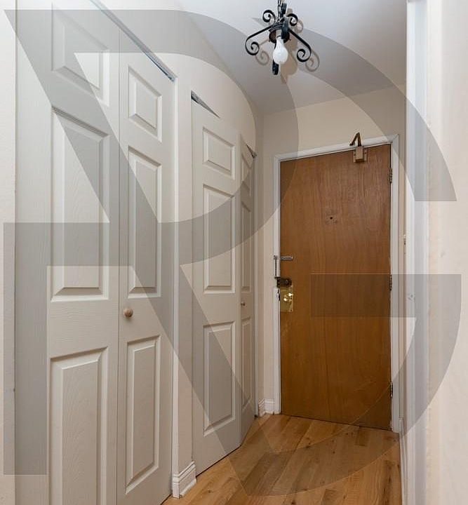 1st image of 661 W Wrightwood Ave #212