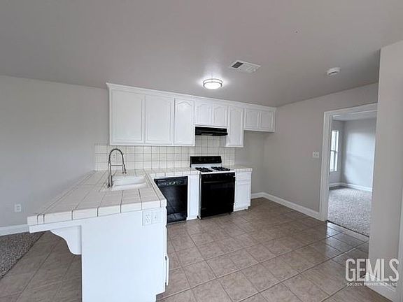 4th image of 2301 Gurley St