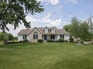 W540 Cozee Ln, Brodhead, WI 53520