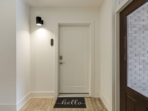 4th image of 1609 Marshall Hollow Dr APT 203