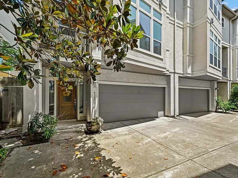 4248 Feagan St — Photo 2