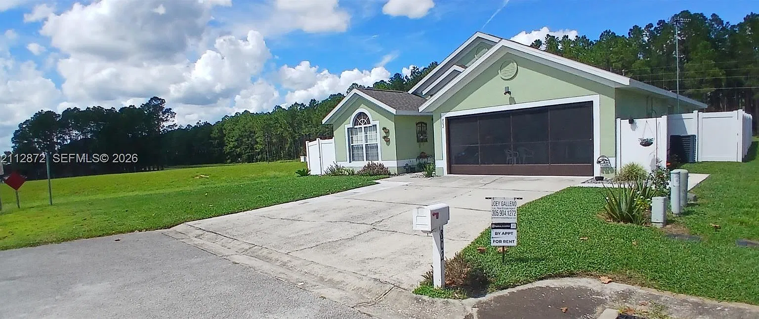 4 bed, 2.0 bath, 1661 sqft, $2,400 — Photo 1