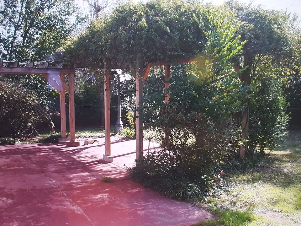1st image of 1051 Gerhardt Dr