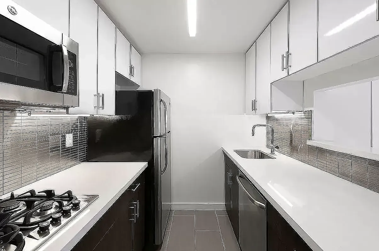 184 Lexington Avenue — Photo 3
