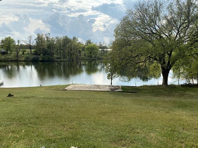 2nd image of 203 S Lake Cir