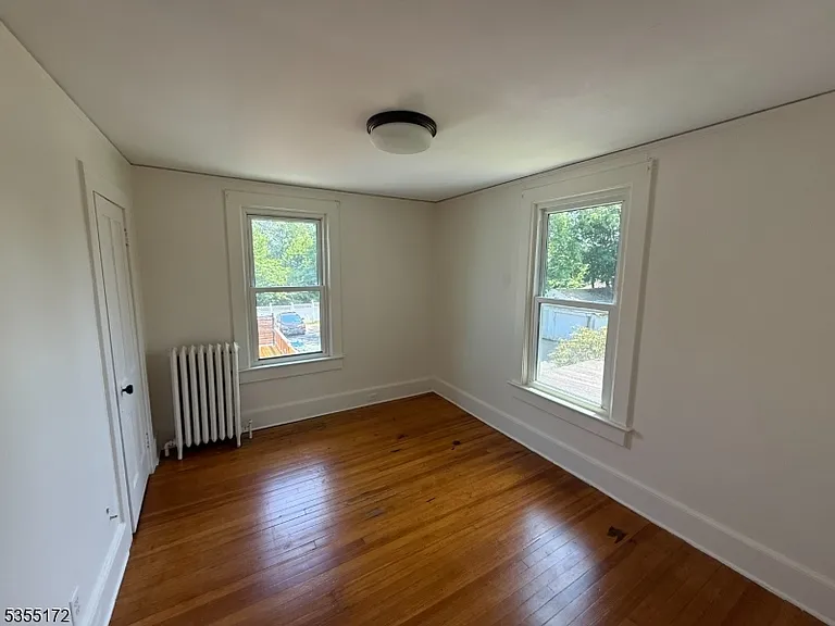 19 E Hanover Ave — Photo 32