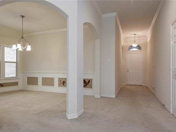 5th image of 5725 Meadowglen Dr