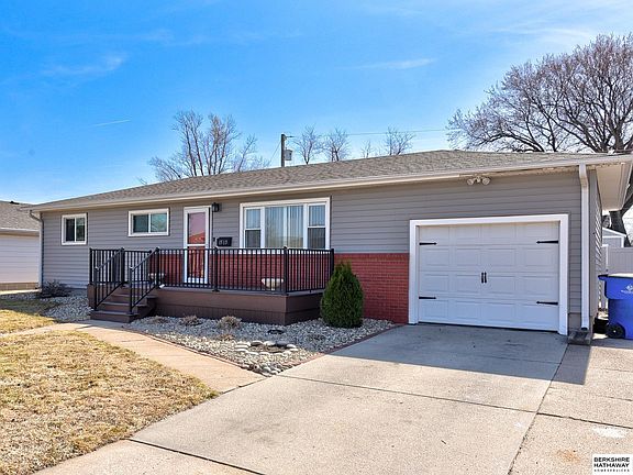 3rd image of 1513 Fairacres Dr