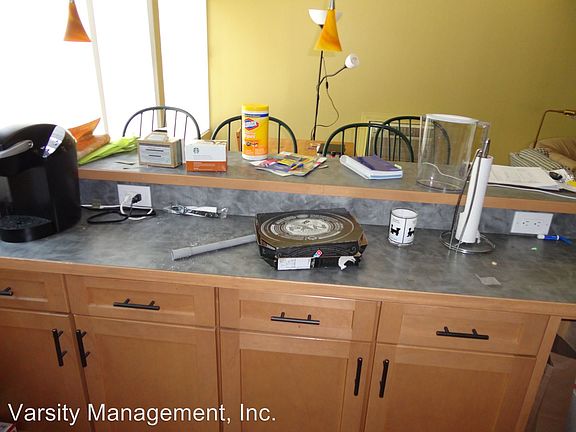 4th image of 1015 Vaughn St APT 03