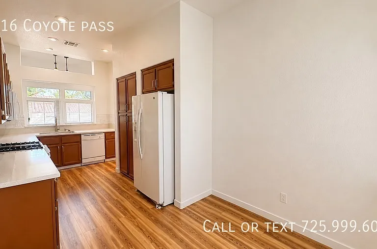 1916 Coyote Pass Way — Photo 6