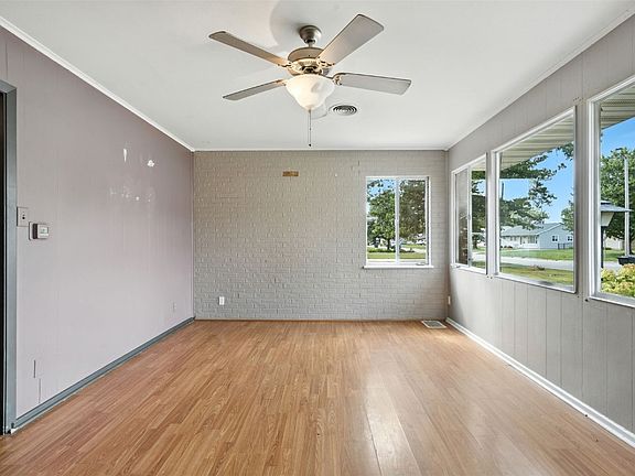 4th image of 1505 Keith Dr NE