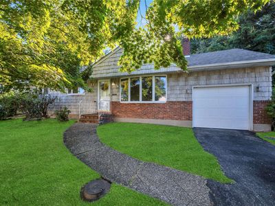 11 Mapletree Lane, Huntington Station, NY, 11746