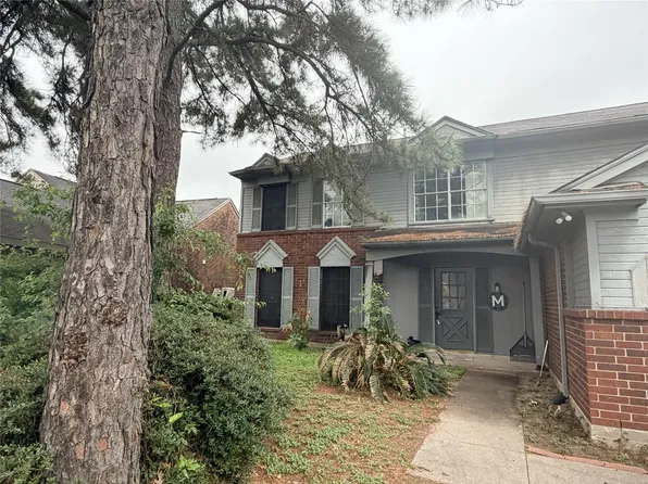 13827 Hallfield Dr, Houston, TX 77014