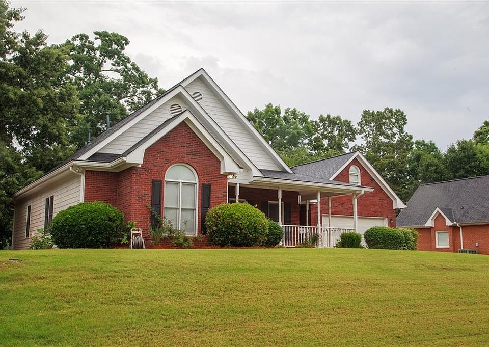 1st image of 30 Stephanie Ln