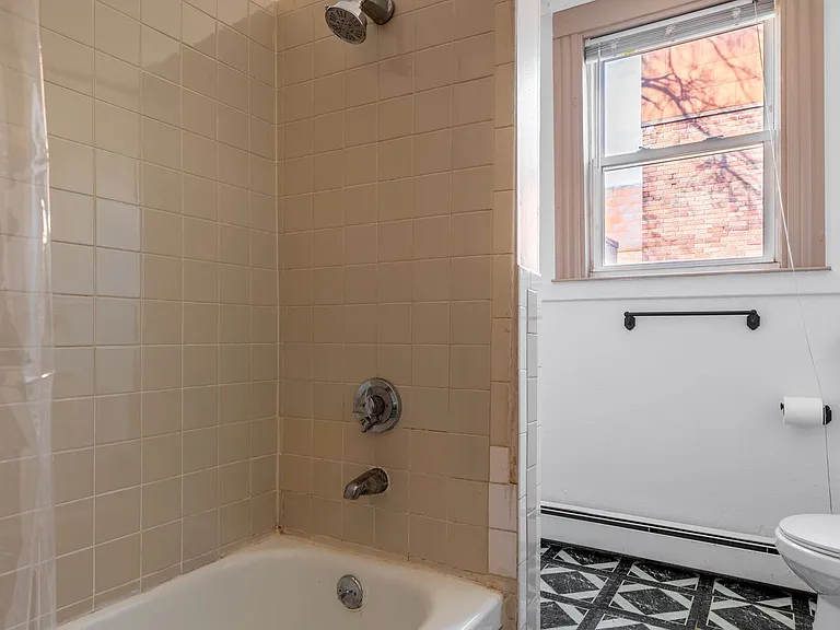 123 Washington St #B — Photo 11