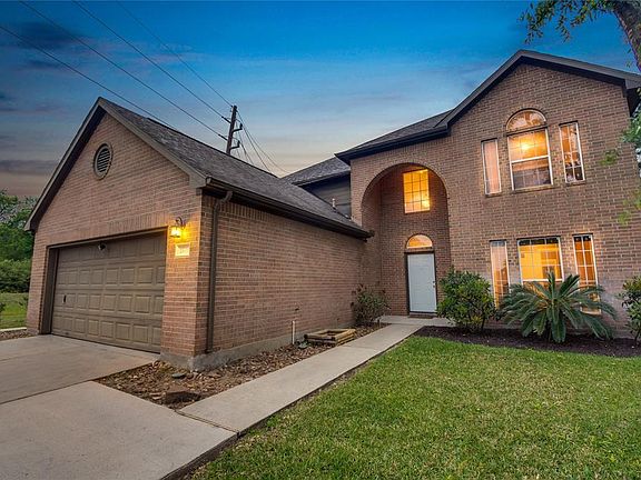 3rd image of 25039 Birnamwood Dr