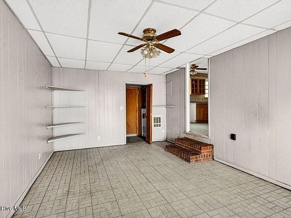 5th image of 233 Normandy Drive