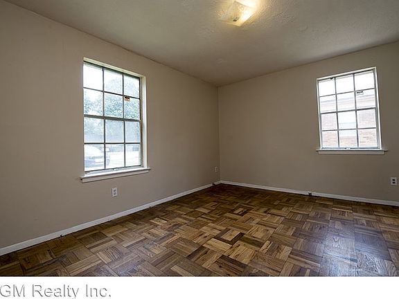 5th image of 1945 Saint James Dr