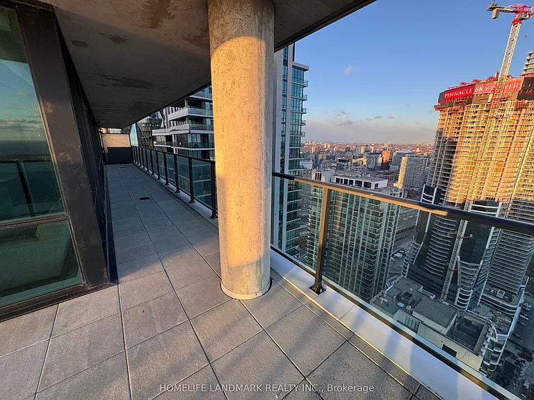 33 Bay St #4805 — Photo 29