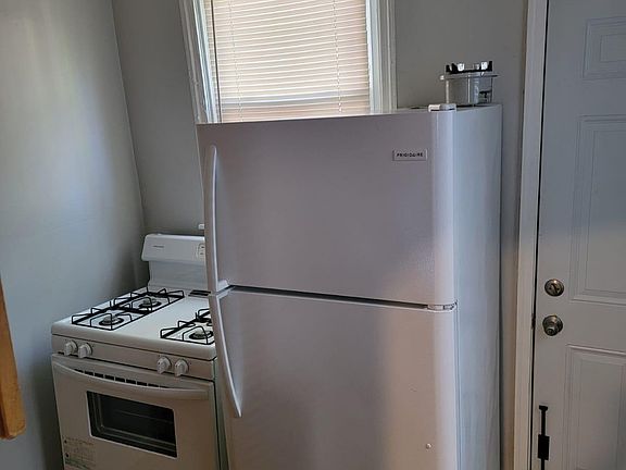 2nd image of 1849 E Wishart St #1847