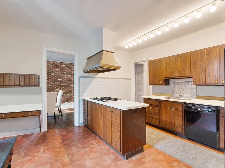 5735 Walnut St — Photo 11