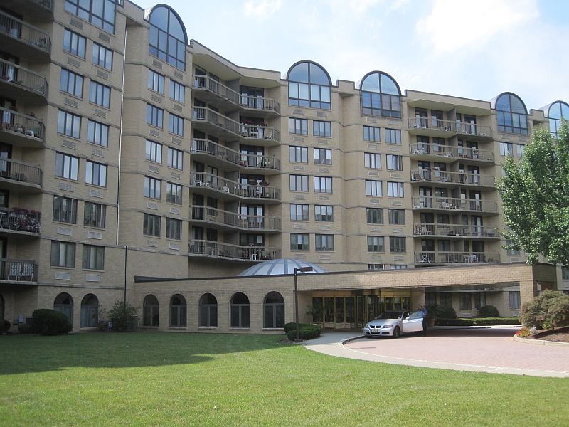 1st image of 10 Smith Manor Blvd