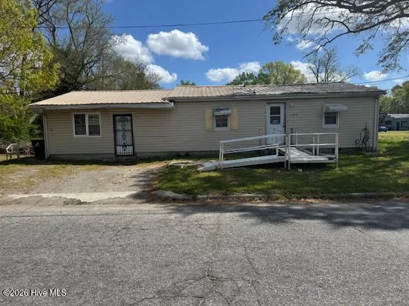 104 Smith Street, Robersonville, NC 27871