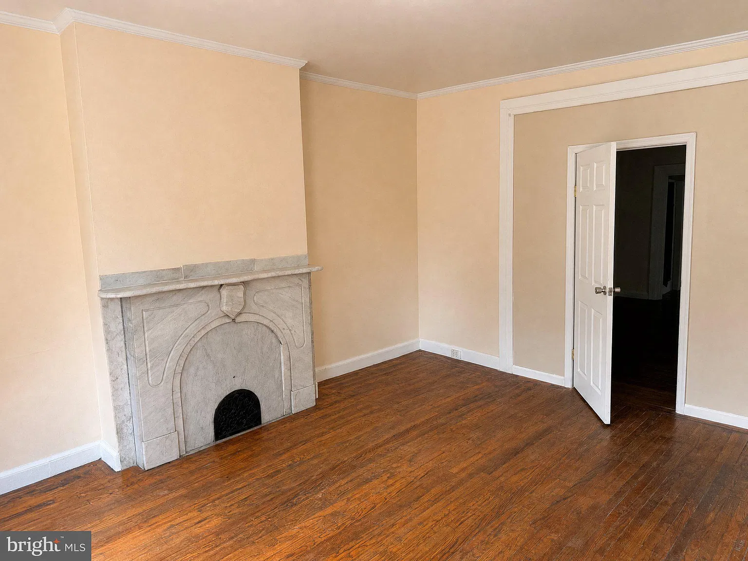 4 bed, 1.5 bath, 1382 sqft, $1,800 — Photo 3