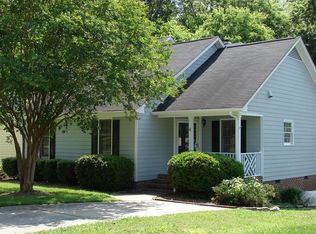 4 Hummingbird Ln, Durham, NC 27712