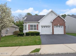 50 Little Leaf Ln, Howell, NJ 07731