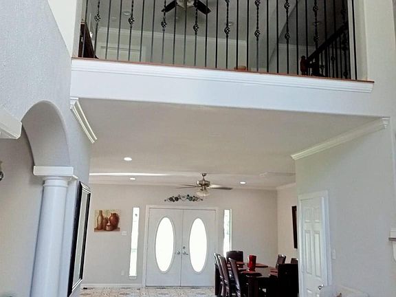 3rd image of 18594 Summer Hills Blvd