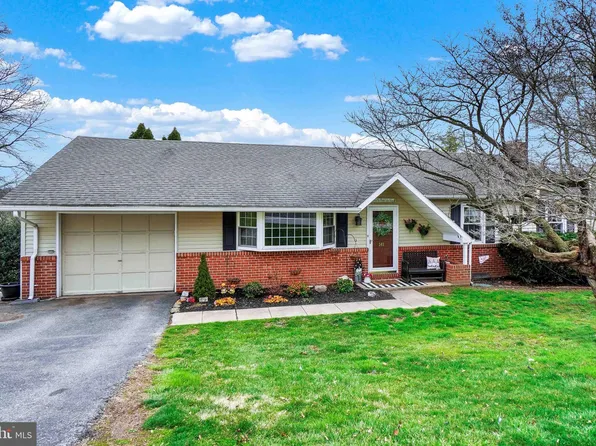 345 S Park St, Dallastown, PA 17313