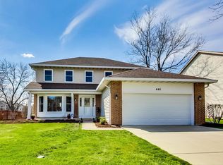 446 Hunter Dr, Carol Stream, IL 60188